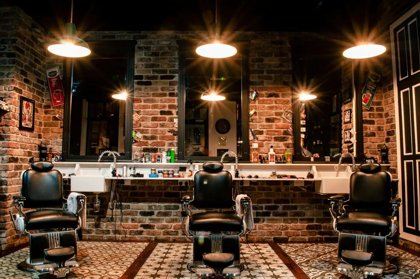 Inside Jitu Barber, Begumpet